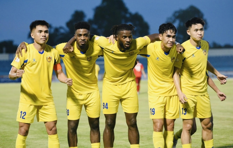 Trụ hạng thành công, đội bóng V-League được thưởng khủng
