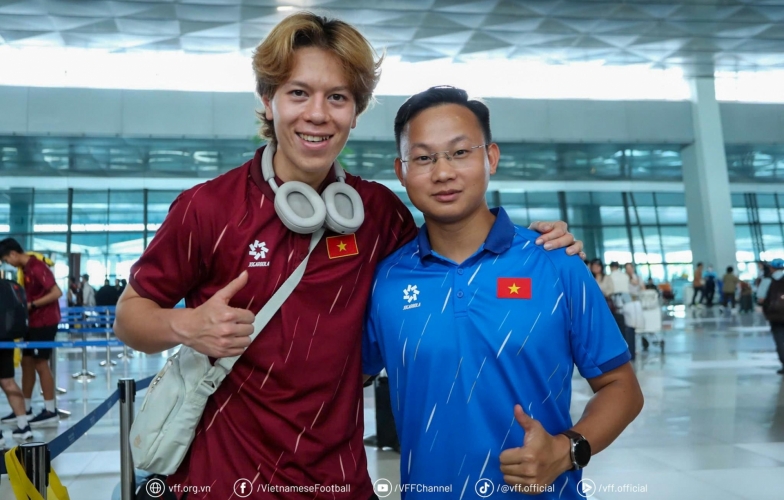 Bác sĩ U23 Việt Nam: 'Việc rải chai nước chống ném biên là tình cờ'