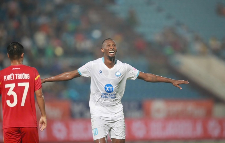 Nam Định thắng ngược PVF-CAND trên sân nhà