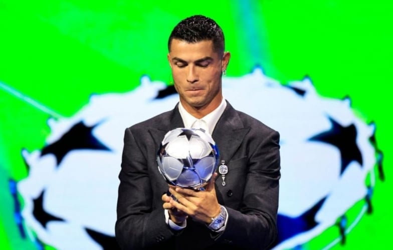 CHÍNH THỨC: Cristiano Ronaldo nhận giải thưởng tại cúp C1