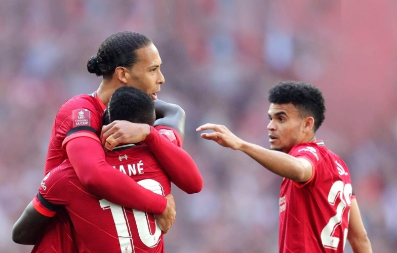 Liverpool chốt người kế nhiệm Van Dijk, giữ chân 'siêu sao tương lai'