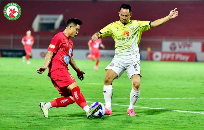 Thắng dễ Bình Định, Thanh Hóa vươn lên dẫn đầu V-League