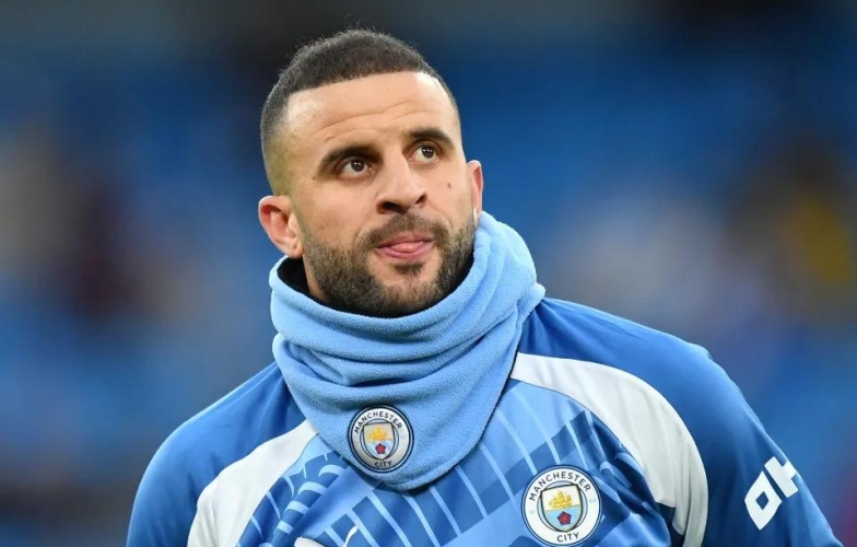 Pep Guardiola tiết lộ bất ngờ về Kyle Walker