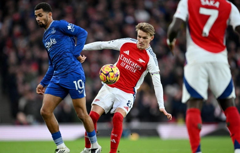 Arsenal bế tắc trước Everton, lỡ cơ hội áp sát ngôi đầu