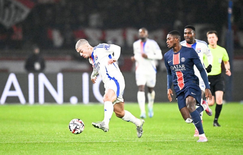 PSG có thực sự đã cứu Lyon?