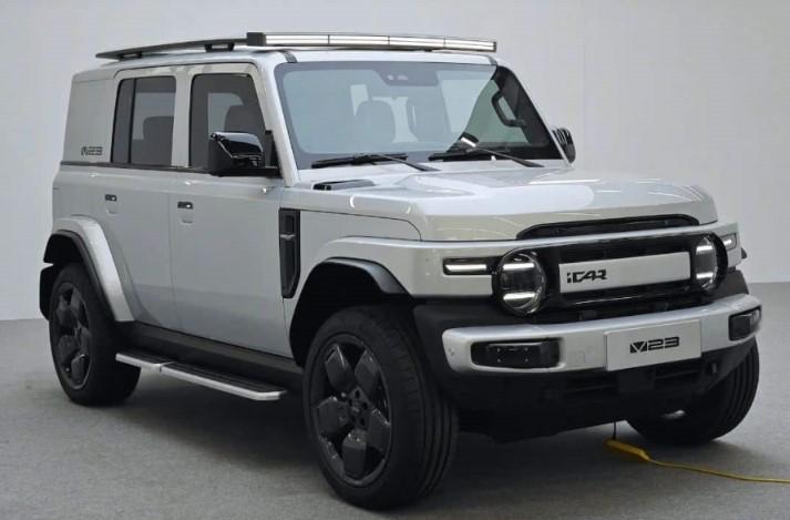 Trung Quốc ra mắt SUV điện 'na ná' Suzuki Jimny, có thể chạy 500km/ sạc