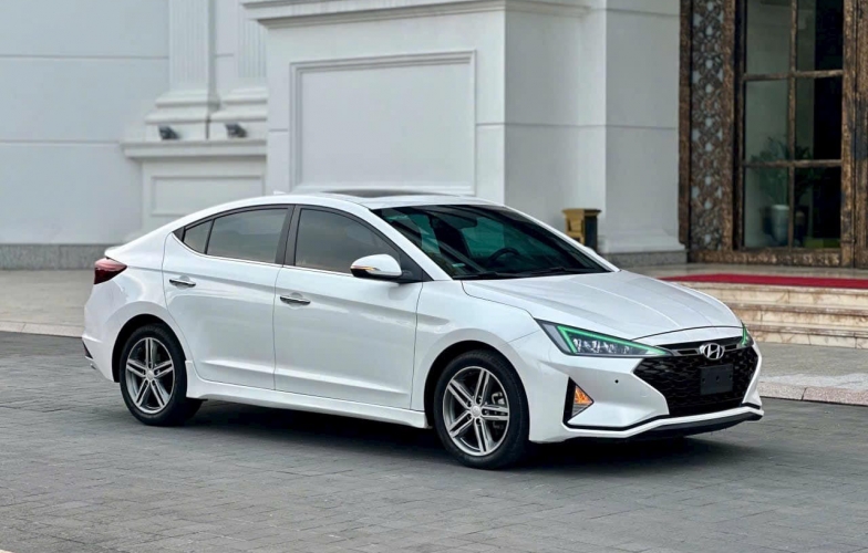 Bất ngờ với mức giá rao bán của Hyundai Elantra Sport 2019 sau 5 năm lăn bánh