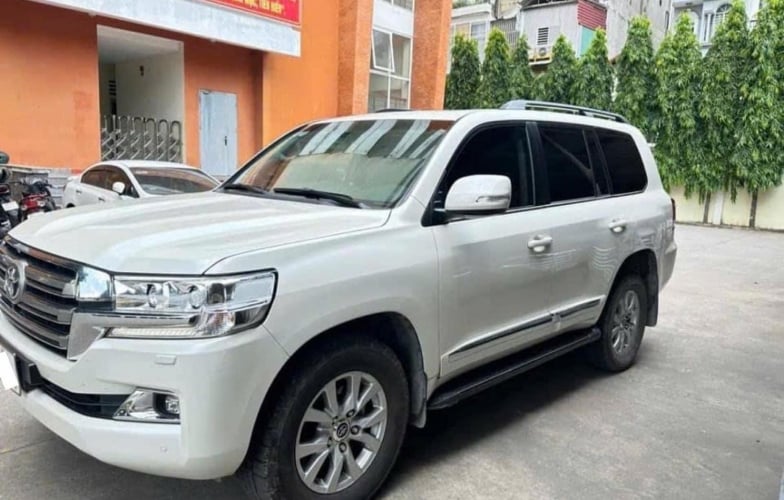 Bất ngờ với khả năng giữ giá của Toyota Land Cruiser VX 2020 sau 4 năm lăn bánh