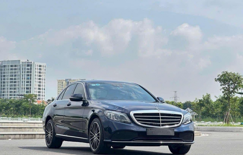 Bất ngờ với mức khấu hao của Mercedes C200 Exclusive 2021 sau hơn 2 năm lăn bánh