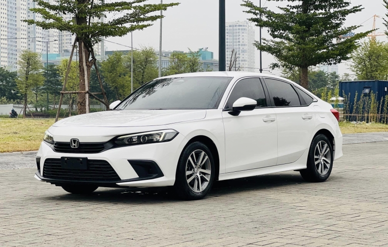 Bất ngờ với mức giá rao bán khó tin của Honda Civic 2022 sau 2 năm lăn bánh