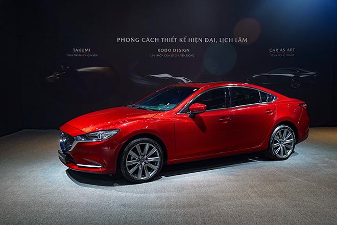 Mazda6 bám sát Toyota Camry trong cuộc đua phân khúc sedan hạng D