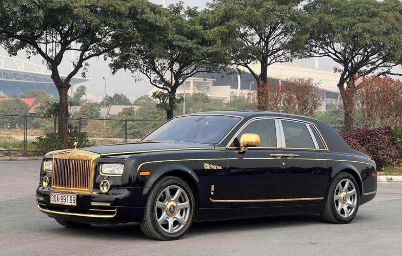 Rolls-Royce Phantom đời 2010 mạ vàng 24K kèm biển số siêu VIP được rao bán với mức giá ngỡ ngàng