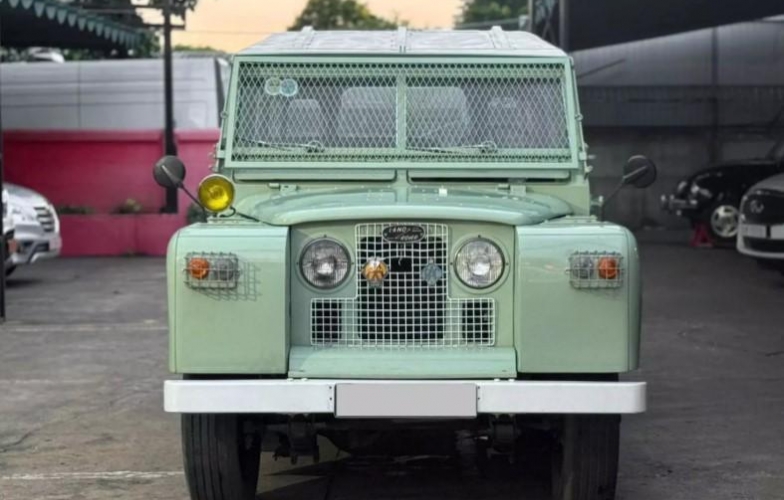 Land Rover Defender Series II đời 1975: Giá hơn 2,2 tỷ đồng, vượt qua Mercedes-Benz GLC đời mới