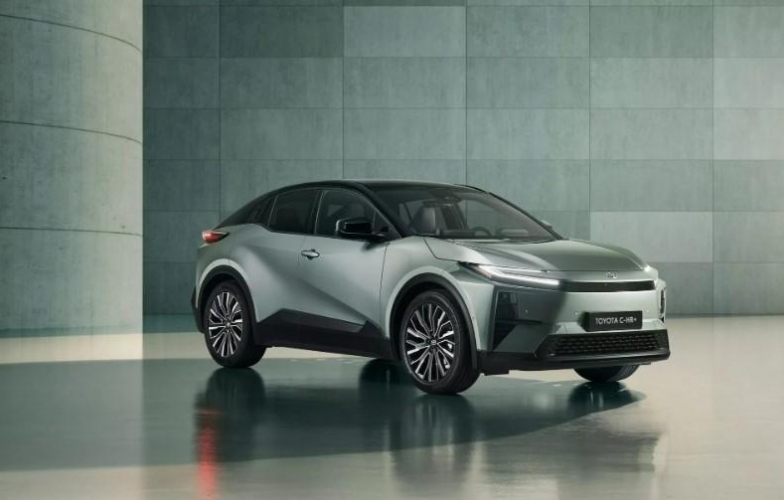 Toyota ra mắt SUV điện C-HR+ dành cho khách hàng trẻ, giá bán vẫn còn là 'ẩn số'