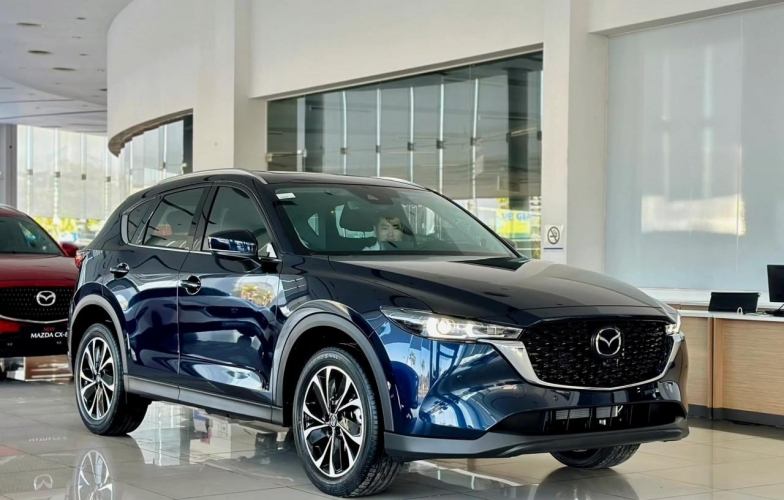 Mazda CX-5 tăng giá vẫn giữ vững vị thế, thêm thách thức từ 'xe xanh'