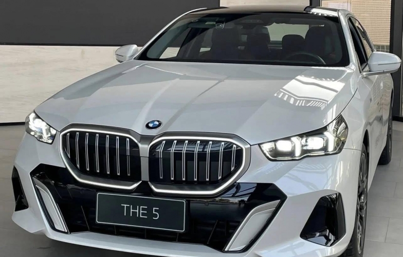 BMW 5 Series 2025: Cú “nổ lớn” mở màn cuộc đua sedan hạng sang tại Việt Nam