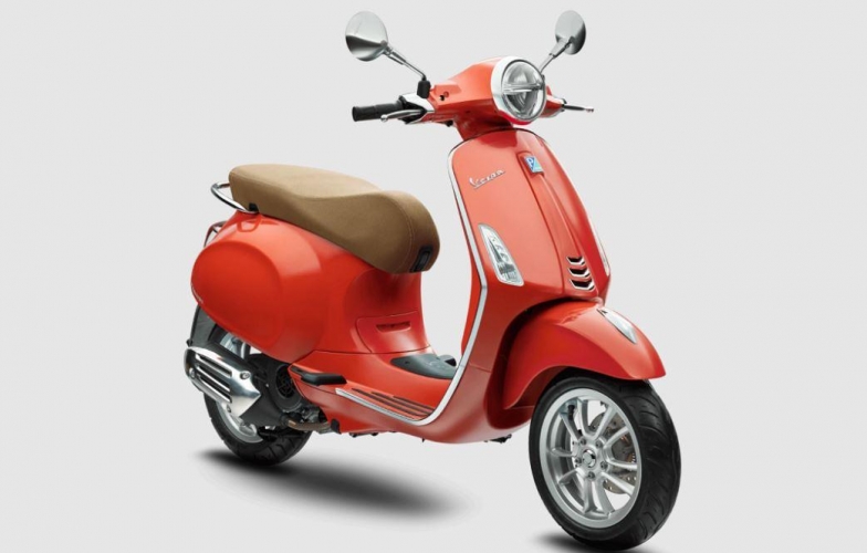 Bảng giá xe máy Vespa tháng 7/2025: Primavera, Sprint, GTS có gì mới?