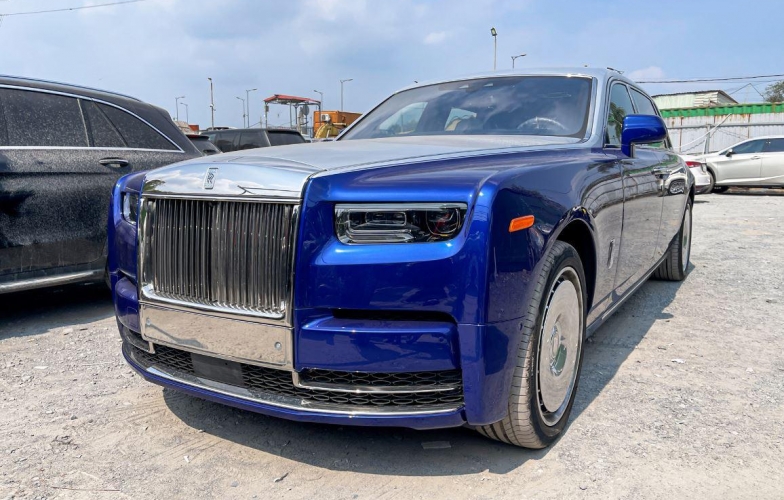 Rolls-Royce Phantom VIII Bespoke xuất hiện tại Hà Nội: Đẳng cấp cá nhân hóa, giá trị chạm ngưỡng 60 tỷ đồng