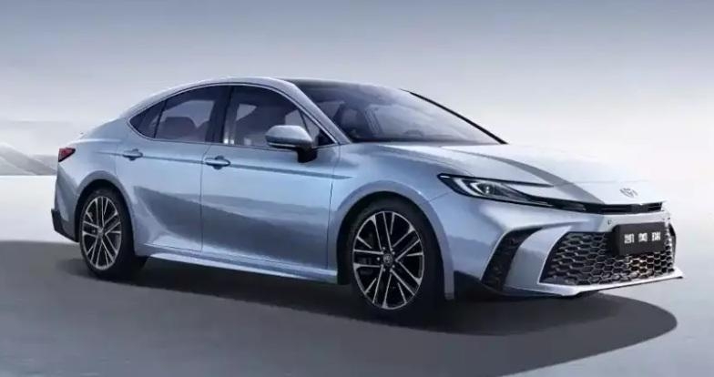 Toyota Camry 2026 ra mắt tại Trung Quốc: Thêm bản hybrid thể thao giá mềm, trang bị vượt trội