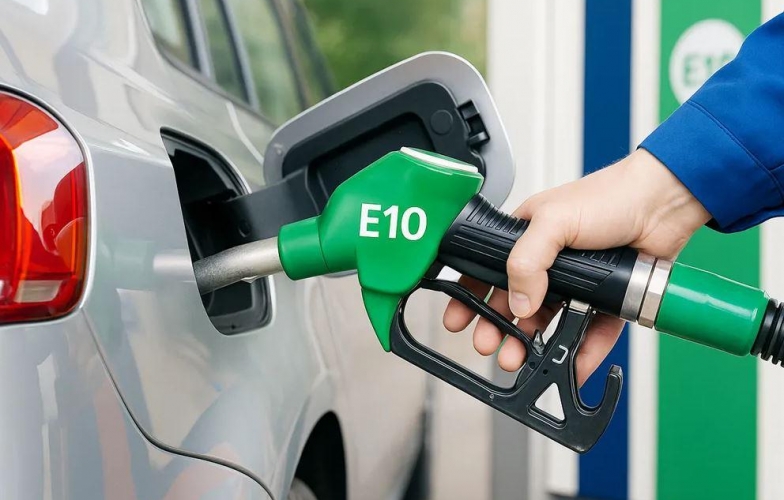 Xăng sinh học E10 trước bài toán mang tên người tiêu dùng Việt
