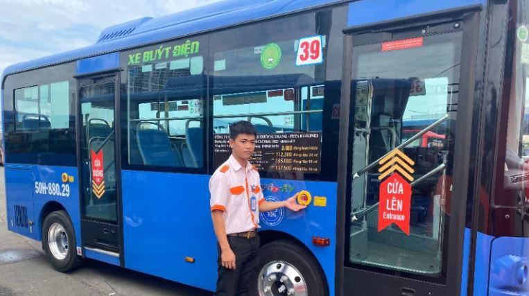 Thêm 443 chiếc xe buýt điện chính thức lăn bánh tại Thành phố Hồ Chí Minh