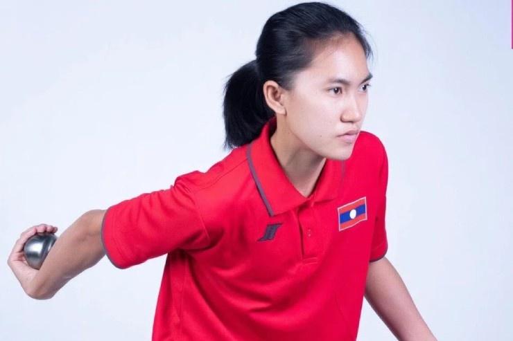 VĐV Lào gây sốt với tấm HCV ở môn bi sắt