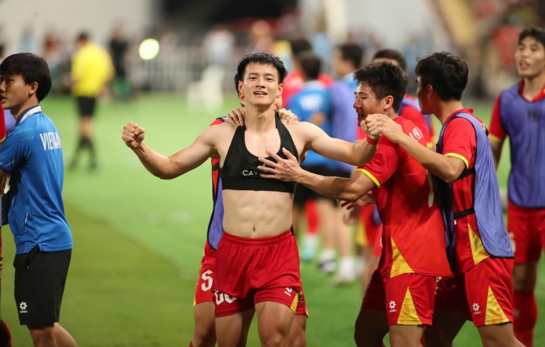 U22 Việt Nam nhận cơn mưa tiền thưởng sau tấm HCV SEA Games