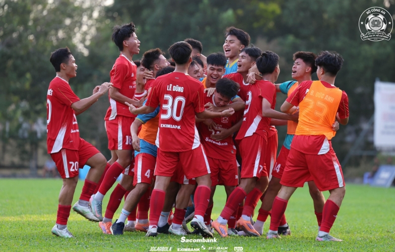 U19 CA TP HCM bất bại, dẫn đầu bảng ở lượt đi VL U19 QG
