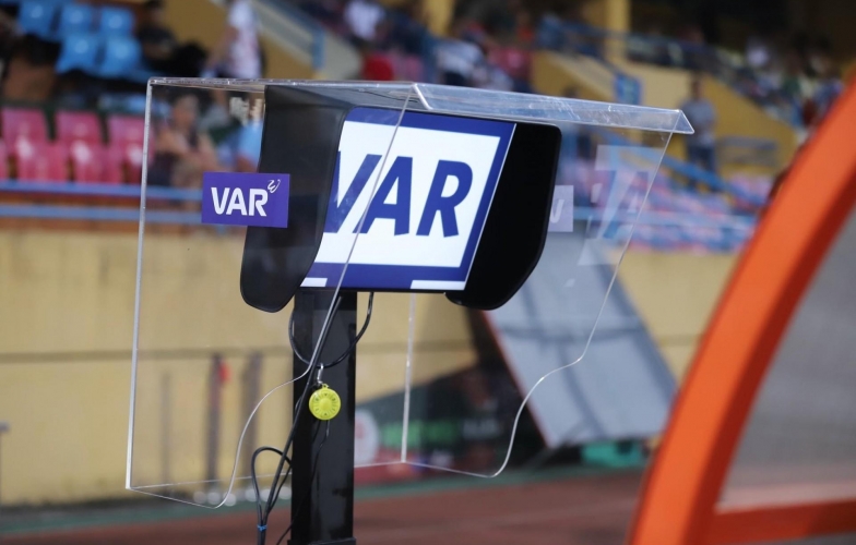 VAR bất ngờ bị hỏng, BTC V-League phải hỏi ý kiến FIFA