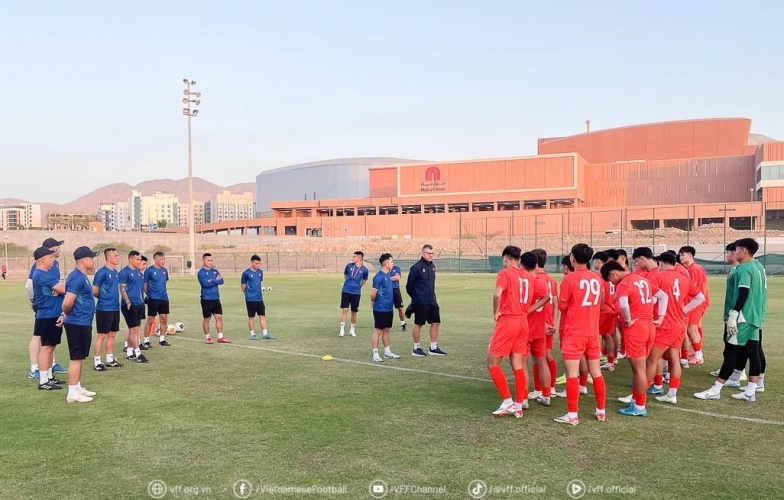 Tuyển Việt Nam đã đến Oman, sẵn sàng săn vé đi World Cup