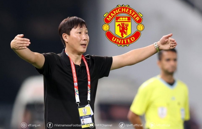 Malaysia lại làm khó HLV Kim Sang Sik ở trận gặp Man Utd