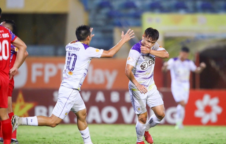 Trực tiếp Hà Nội 2-1 TP HCM: Rượt đuổi hấp dẫn