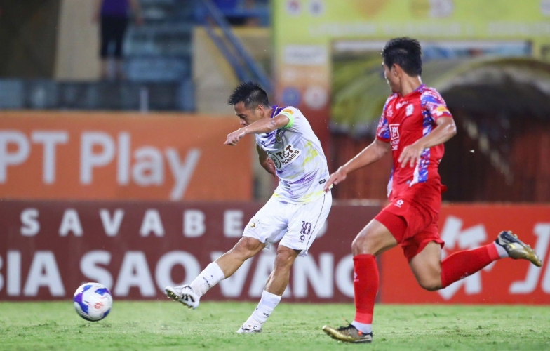 Trực tiếp Hà Nội 3-1 TP HCM: Văn Quyết tỏa sáng
