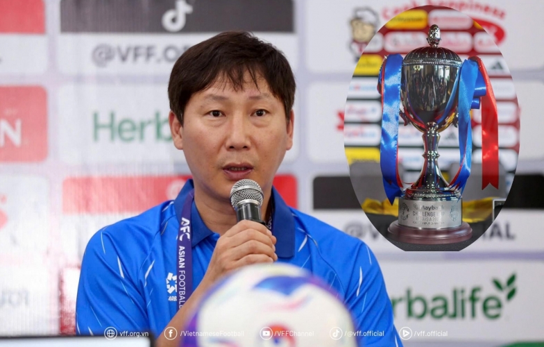 Đánh bại MU, HLV Kim Sang Sik chính thức có thêm 1 danh hiệu