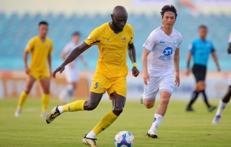 CLB V-League nào phải xuống chơi tại giải hạng Nhất?