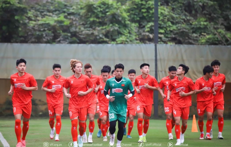 HLV Kim Sang Sik phải loại 12 cầu thủ U23 Việt Nam