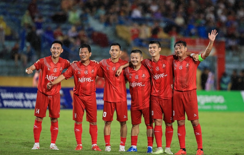 Việt Nam All Stars ngược dòng ấn tượng, đánh bại Huyền thoại MU
