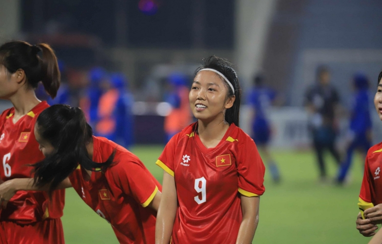 Trực tiếp nữ Việt Nam vs UAE: Huỳnh Như đá chính