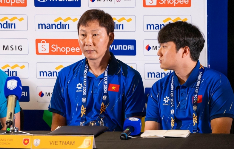 HLV Kim Sang Sik chỉ tên 2 đội đua vô địch với U23 Việt Nam