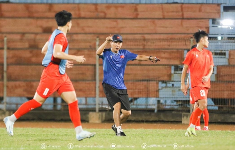HLV Kim Sang Sik buộc phải làm 1 điều với U23 Việt Nam