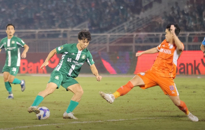 Công Phượng lại chấn thương, 1 trận đấu bị hủy giữa chừng