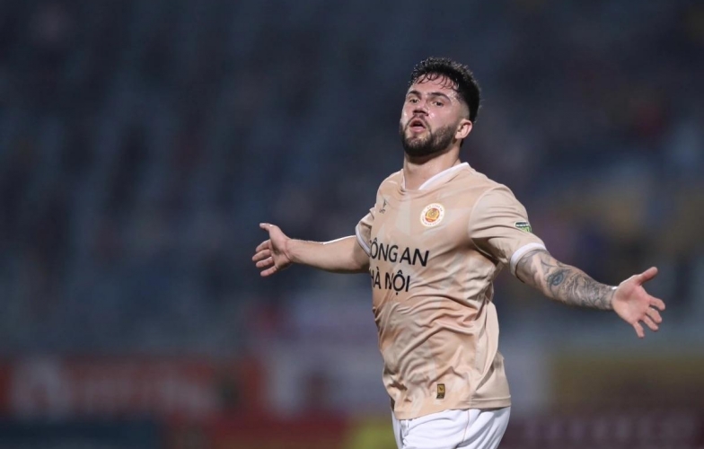 Rời Thái Lan, tiền đạo Brazil trên đường trở lại V.League?