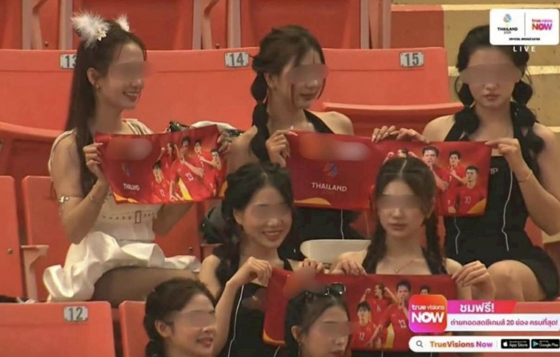 NÓNG: Thái Lan truy tìm nhóm hotgirl quảng cáo cá độ ở trận Việt Nam