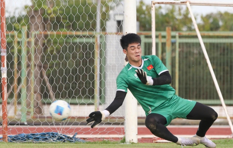 Thủ môn số 1 của U23 Việt Nam khiến HLV Kim Sang Sik lo lắng
