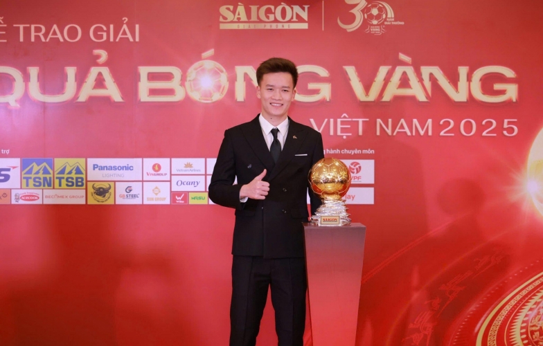 Hoàng Đức lần thứ 3 nhận giải QBV Việt Nam, Đình Bắc lỡ hẹn