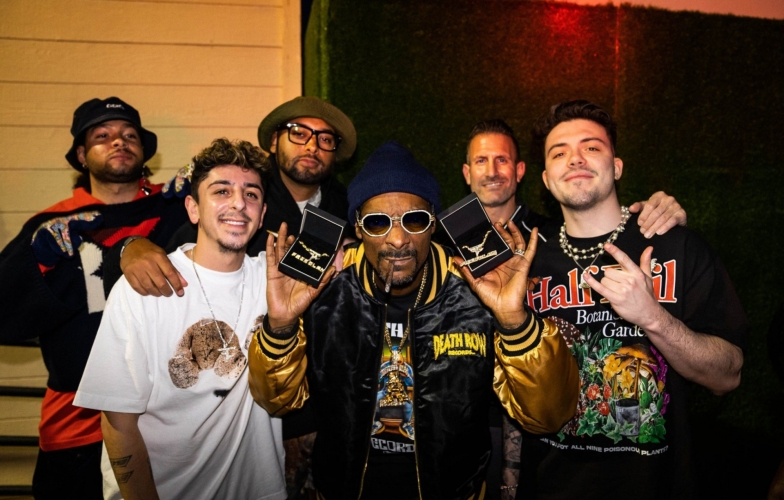 Snoop Dogg gia nhập FaZe Clan