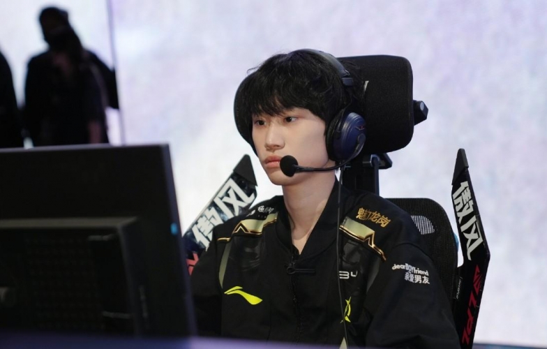 NIP mở cuộc 'thanh trừng', có người phải về làm 'playerduo' kiếm sống