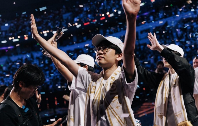 Doran úp mở việc đã tái ký với T1