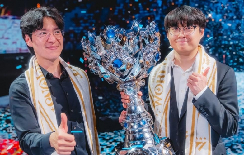 Lần đầu HLV giao tiếp thẳng với tuyển thủ trong trận đấu, T1 hứa hẹn hưởng lợi lớn