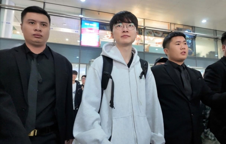 Nhìn cách Faker được chào đón tại Việt Nam, fan Hàn không khỏi chạnh lòng vì một điều